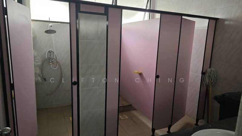 Uniplas Building, 132 Joo Seng Road, 12,066 sqft, Light Industrial (B1) For Rent, by Clifton Ching, 500170043 - Bathroom - CommercialGuru.com.sg