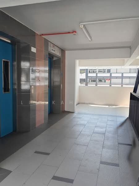 491D Tampines Street 45, 491D Tampines Street 45, 3 Bedrooms, 1,292 sqft, HDB Flat For Sale, by Lim Kah Huat, 500170045 - Corridor - PropertyGuru.com.sg