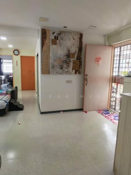 491D Tampines Street 45, 491D Tampines Street 45, 3 Bedrooms, 1,292 sqft, HDB Flat For Sale, by Lim Kah Huat, 500170045 - Living Room - PropertyGuru.com.sg