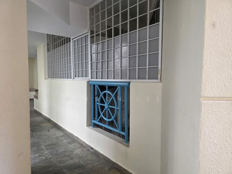 Melville Park, 18 Simei Street 1, 2 Bedrooms, 1,087 sqft, Apartment For Sale, by Alison Lee, 500170059 - Corridor - PropertyGuru.com.sg
