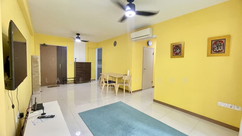 450C Bukit Batok West Avenue 6, 450C Bukit Batok West Avenue 6, 3 Bedrooms, 1,001 sqft, HDB Flat For Rent, by Laven Loo 吕欣颐, 500170060 - Living Room - PropertyGuru.com.sg