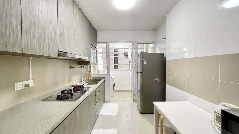 450C Bukit Batok West Avenue 6, 450C Bukit Batok West Avenue 6, 3 Bedrooms, 1,001 sqft, HDB Flat For Rent, by Laven Loo 吕欣颐, 500170060 - Kitchen - PropertyGuru.com.sg