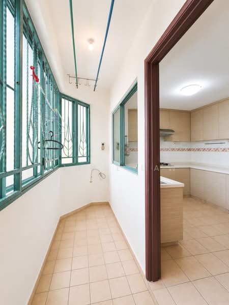 Yew Mei Green, 56 Choa Chu Kang North 6, 3 Bedrooms, 1,292 sqft, Condominium For Rent, by Winnie Law, 500170068 - Kitchen - PropertyGuru.com.sg