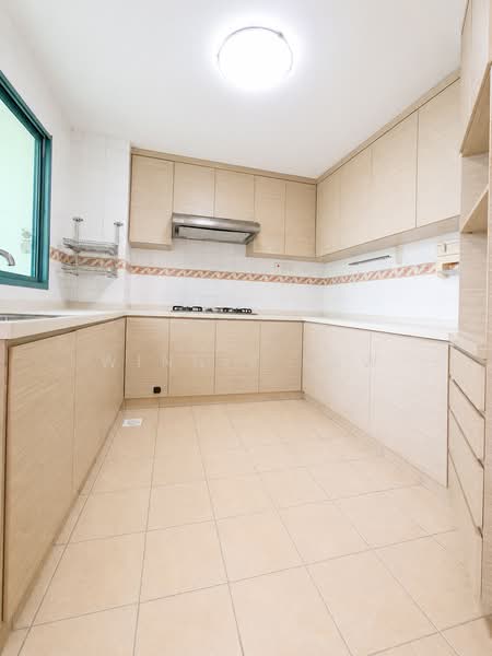Yew Mei Green, 56 Choa Chu Kang North 6, 3 Bedrooms, 1,292 sqft, Condominium For Rent, by Winnie Law, 500170068 - Kitchen - PropertyGuru.com.sg