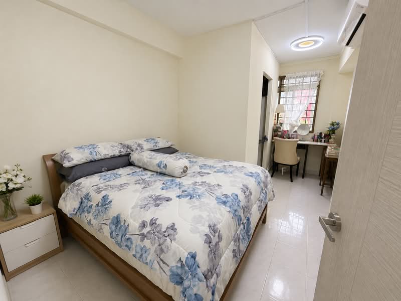 737 Jurong West Street 75, 737 Jurong West Street 75, 3 Bedrooms, 1,141 sqft, HDB Flat For Sale, by Syafiq Rauf, 500170077 - Bedroom - PropertyGuru.com.sg
