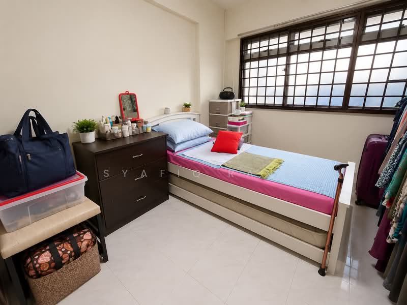 737 Jurong West Street 75, 737 Jurong West Street 75, 3 Bedrooms, 1,141 sqft, HDB Flat For Sale, by Syafiq Rauf, 500170077 - Bedroom - PropertyGuru.com.sg