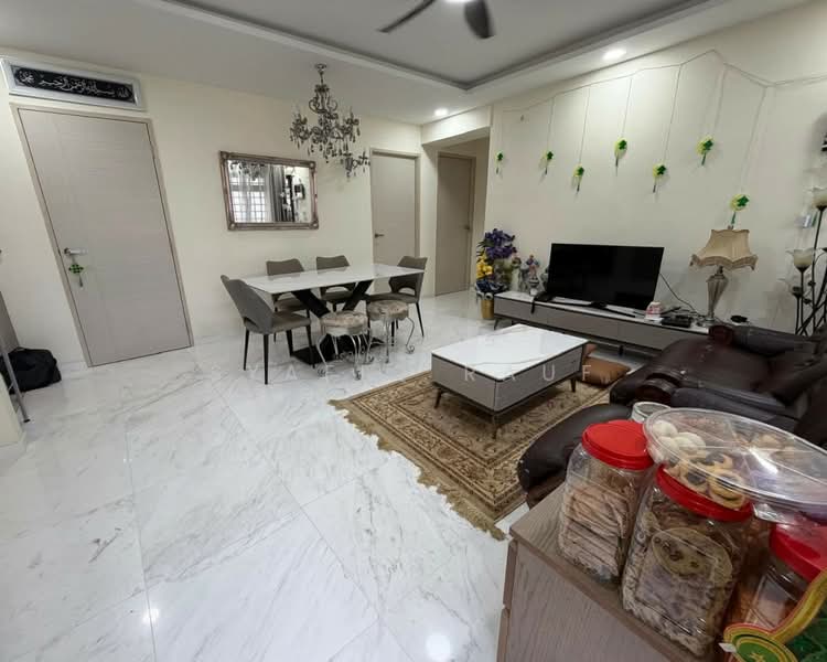 737 Jurong West Street 75, 737 Jurong West Street 75, 3 Bedrooms, 1,141 sqft, HDB Flat For Sale, by Syafiq Rauf, 500170077 - Living Room - PropertyGuru.com.sg