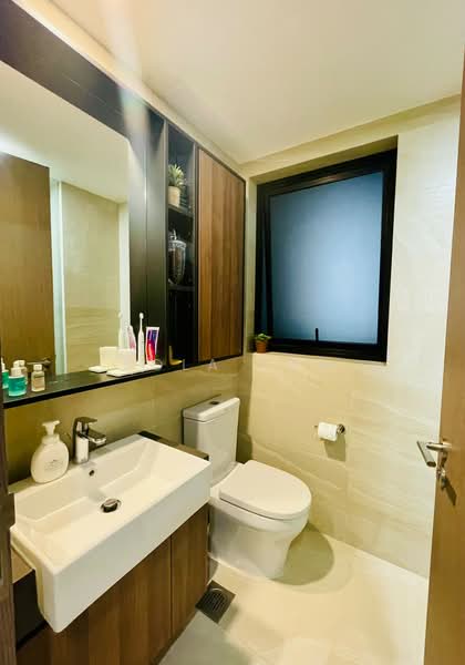 Kent Ridge Hill Residences, 64 South Buona Vista Road, 3 Bedrooms, 1,044 sqft, Condominium For Sale, by Zola Tan, 500170085 - Bathroom - PropertyGuru.com.sg