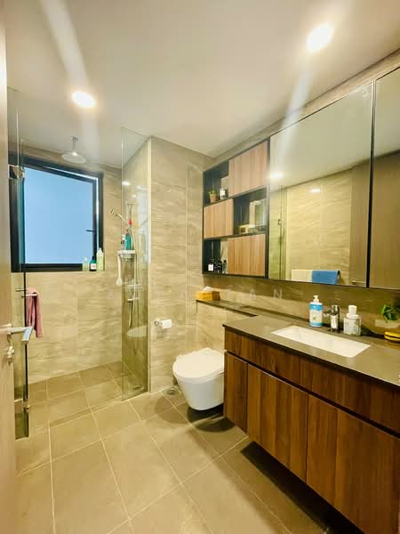Kent Ridge Hill Residences, 64 South Buona Vista Road, 3 Bedrooms, 1,044 sqft, Condominium For Sale, by Zola Tan, 500170085 - Bathroom - PropertyGuru.com.sg