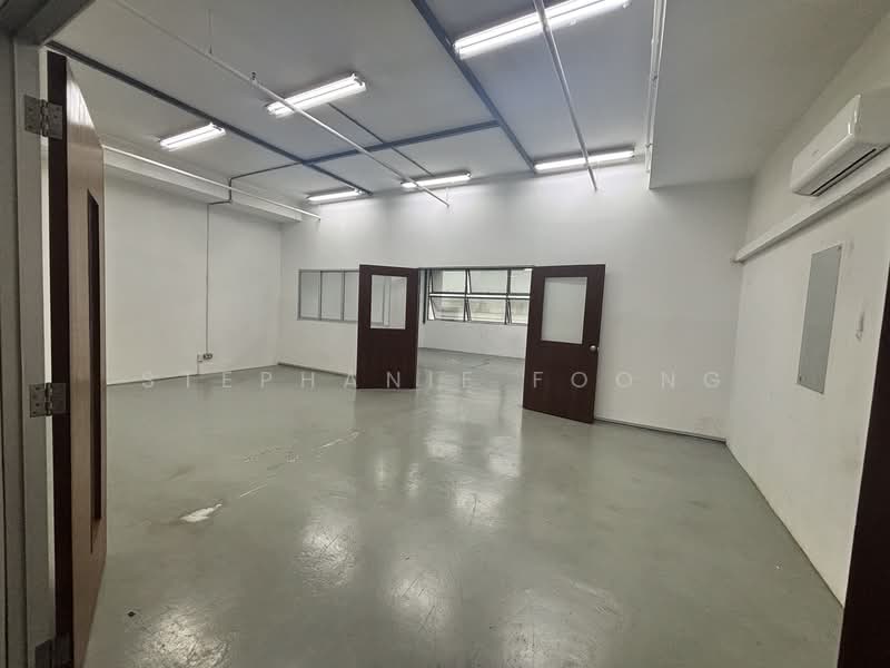Woodlands Bizhub, 190 Woodlands Industrial Park E5, 1,399 sqft, Light Industrial (B1) For Sale, by Stephanie Foong, 500170090 - Interior - CommercialGuru.com.sg