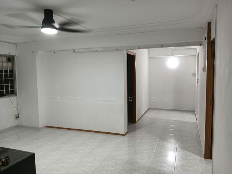 413 Woodlands Street 41, 413 Woodlands Street 41, Room Rental, 100 sqft, HDB Flat For Rent, by Steven Choo, 500170095 - Living Room - PropertyGuru.com.sg