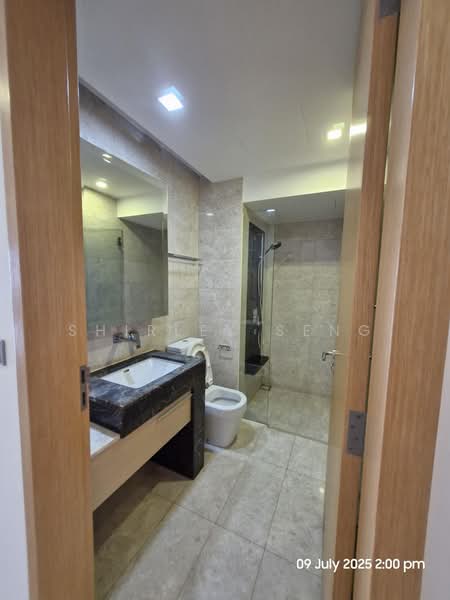 Marina Bay Suites, 3 Central Boulevard, 3 Bedrooms, 1,527 sqft, Apartment For Sale, by Shirley Seng, 500170108 - Bathroom - PropertyGuru.com.sg