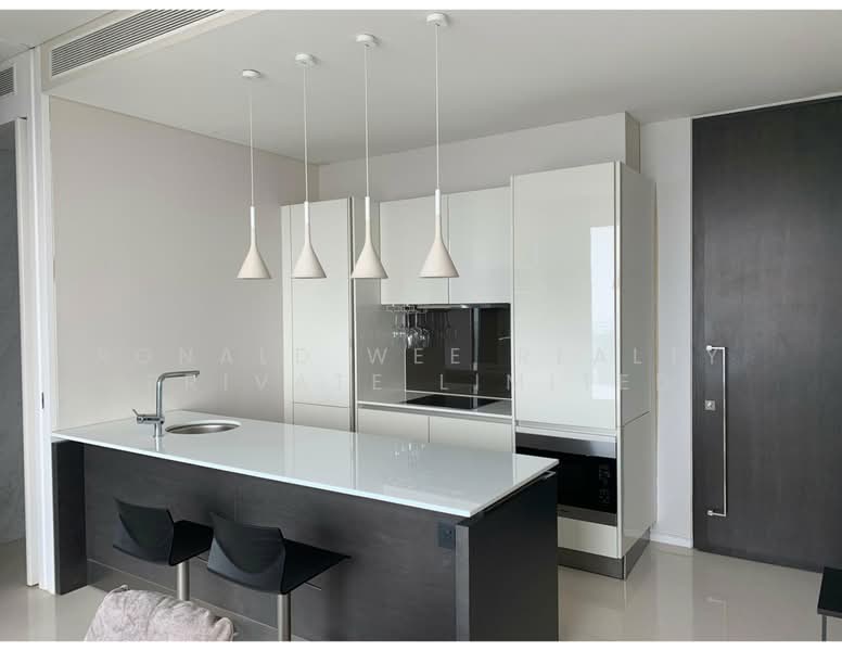 Scotts Square, 8 Scotts Road, 1 Bedroom, 624 sqft, Condominium For Rent, by LILIAN, 500170121 - Kitchen - PropertyGuru.com.sg