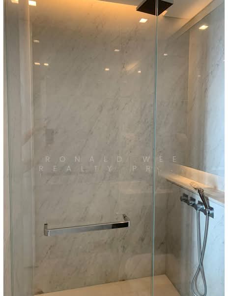 Scotts Square, 8 Scotts Road, 1 Bedroom, 624 sqft, Condominium For Rent, by LILIAN, 500170121 - Bathroom - PropertyGuru.com.sg