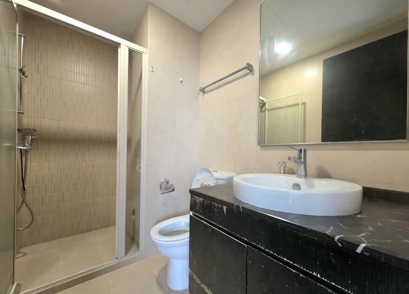 The Lakeshore, 29 Jurong West Street 41, 3 Bedrooms, 1,184 sqft, Condominium For Rent, by Joan Chua, 500170127 - Bathroom - PropertyGuru.com.sg