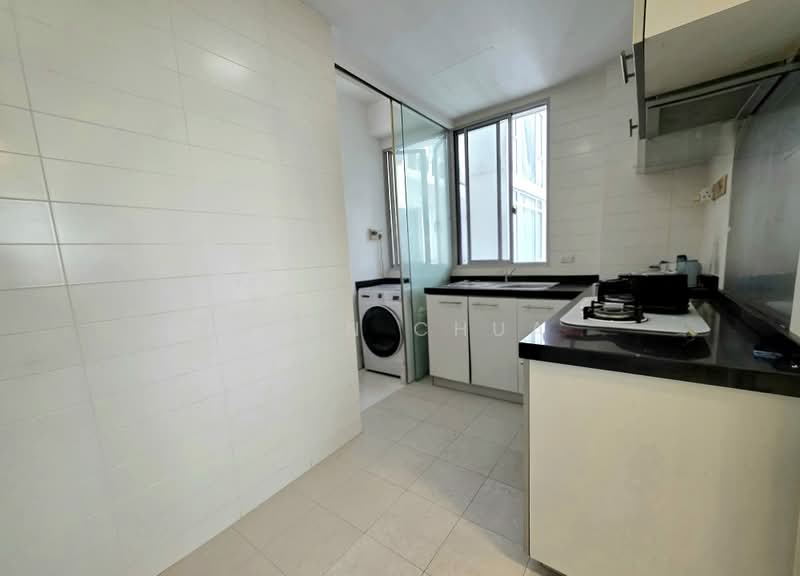 The Lakeshore, 29 Jurong West Street 41, 3 Bedrooms, 1,184 sqft, Condominium For Rent, by Joan Chua, 500170127 - Kitchen - PropertyGuru.com.sg