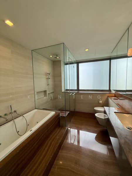 Hilltops, 99 Cairnhill Circle, 5 Bedrooms, 2,874 sqft, Condominium For Rent, by Kevin Feng, 500170130 - Bathroom - PropertyGuru.com.sg