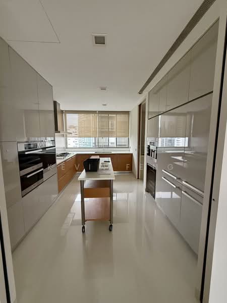 Hilltops, 99 Cairnhill Circle, 5 Bedrooms, 2,874 sqft, Condominium For Rent, by Kevin Feng, 500170130 - Kitchen - PropertyGuru.com.sg