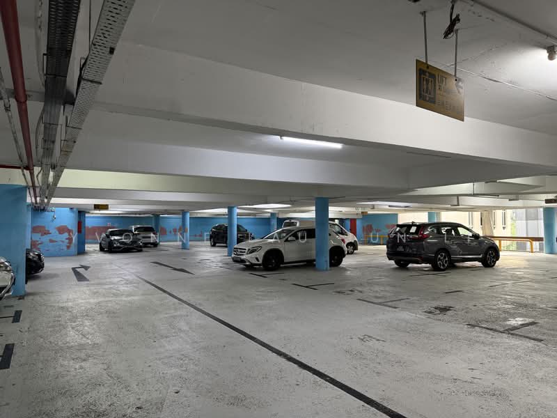 Golden Mile Tower, 6001 Beach Road, Beach Road / Bugis / Rochor, 194 sqft, Other Retail For Sale, by Yvonne Lau Jun Li, 500170132 - Car Park - CommercialGuru.com.sg