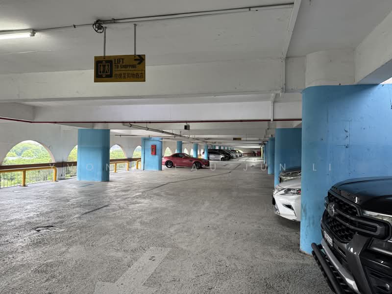 Golden Mile Tower, 6001 Beach Road, Beach Road / Bugis / Rochor, 194 sqft, Other Retail For Sale, by Yvonne Lau Jun Li, 500170132 - Car Park - CommercialGuru.com.sg