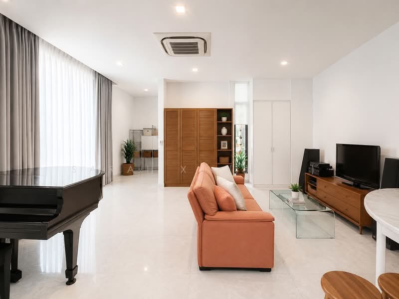 ✨Marvellous Mount Sinai Modern Semi-Detached✨, Mount Sinai / Holland Grove / Grove Drive, 5 Bedrooms, 4,500 sqft, Semi-Detached House For Sale, by Sarah X. (郑雪梅), 500170133 - Living Room - PropertyGuru.com.sg