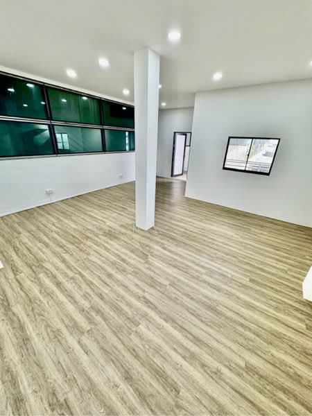 Northstar @ Amk, 7030 Ang Mo Kio Avenue 5, 1,100 sqft, Light Industrial (B1) For Rent, by Jenny Lee, 500170134 - CommercialGuru.com.sg