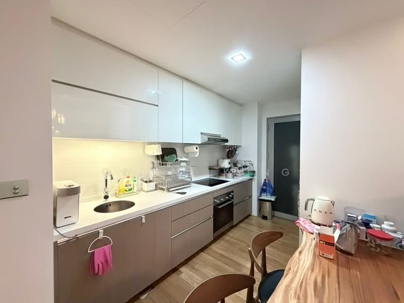 One Shenton, 1 Shenton Way, 2 Bedrooms, 1,087 sqft, Condominium For Rent, by Celine Kong, 500170136 - PropertyGuru.com.sg
