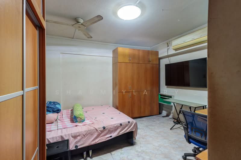 291D Bukit Batok Street 24, 291D Bukit Batok Street 24, 4 Bedrooms, 1,313 sqft, HDB Flat For Sale, by Sharmiyla Ry, 500170137 - Bedroom - PropertyGuru.com.sg
