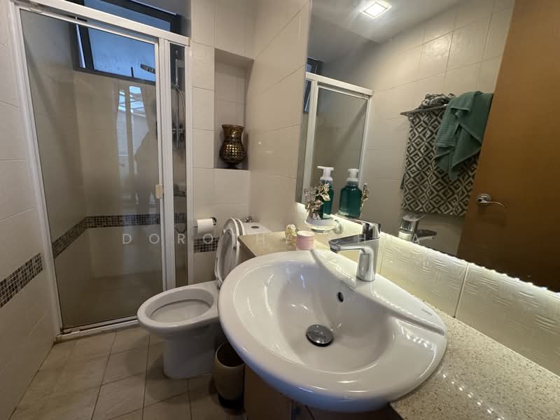 Tanamera Crest, 8 Pari Dedap Walk, 4 Bedrooms, 1,970 sqft, Condominium For Sale, by Dorothy Chua, 500170144 - Bathroom - PropertyGuru.com.sg