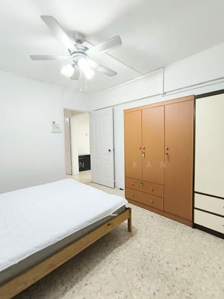 575 Ang Mo Kio Avenue 10, 575 Ang Mo Kio Avenue 10, 2 Bedrooms, 721 sqft, HDB Flat For Rent, by Kenny Kan, 500170146 - Bedroom - PropertyGuru.com.sg