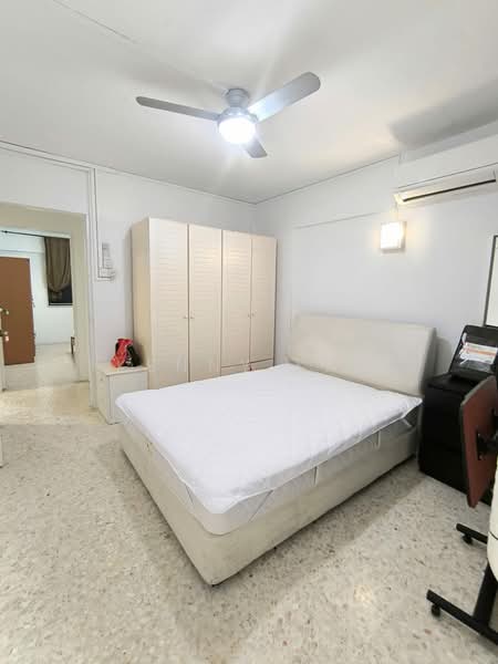 575 Ang Mo Kio Avenue 10, 575 Ang Mo Kio Avenue 10, 2 Bedrooms, 721 sqft, HDB Flat For Rent, by Kenny Kan, 500170146 - Bedroom - PropertyGuru.com.sg