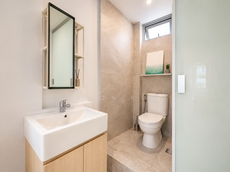 Freehold Co-Living Investment | Ensuite Rooms | Fully Renovated | Prime D9 | High Rental Yield, River Valley Road, 5 Bedrooms, 1,076 sqft, Walk-up Apartment For Sale, by Damon Koh, 500170147 - PropertyGuru.com.sg