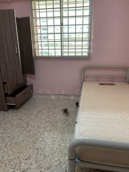108 Ang Mo Kio Avenue 4, 108 Ang Mo Kio Avenue 4, Room Rental, 120 sqft, HDB Flat For Rent, by Louis Tan 陈广平, 500170155 - Bedroom - PropertyGuru.com.sg