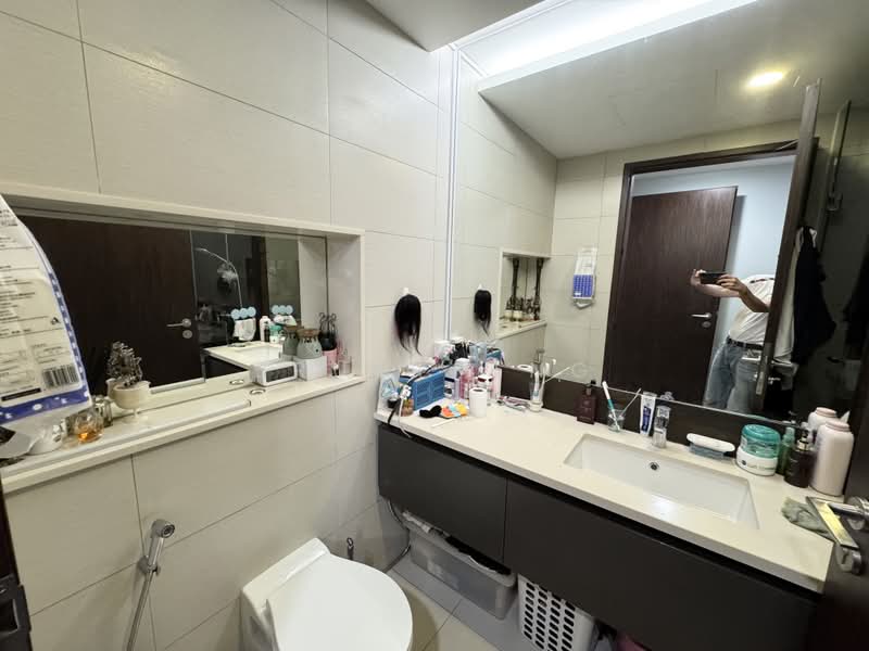 D'Nest, 131 Pasir Ris Grove, 3 Bedrooms, 1,259 sqft, Condominium For Sale, by Bruce Ang, 500170157 - Bathroom - PropertyGuru.com.sg