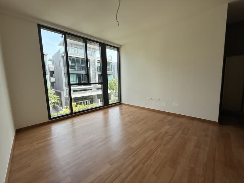 Belgravia Ace, 100 Belgravia Drive, 5 Bedrooms, 4,058 sqft, Semi-Detached House For Rent, by Lim Xin Ping, 500170161 - Master Suite - PropertyGuru.com.sg