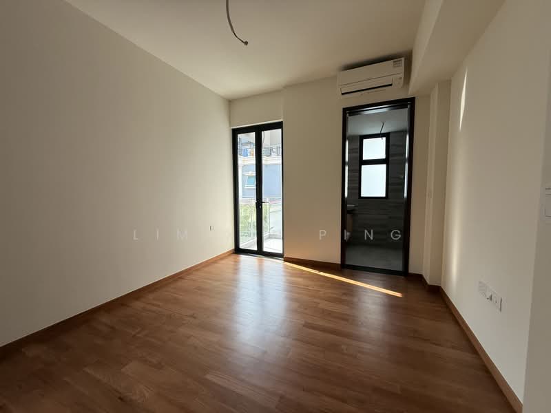 Belgravia Ace, 100 Belgravia Drive, 5 Bedrooms, 4,058 sqft, Semi-Detached House For Rent, by Lim Xin Ping, 500170161 - Junior Master - PropertyGuru.com.sg