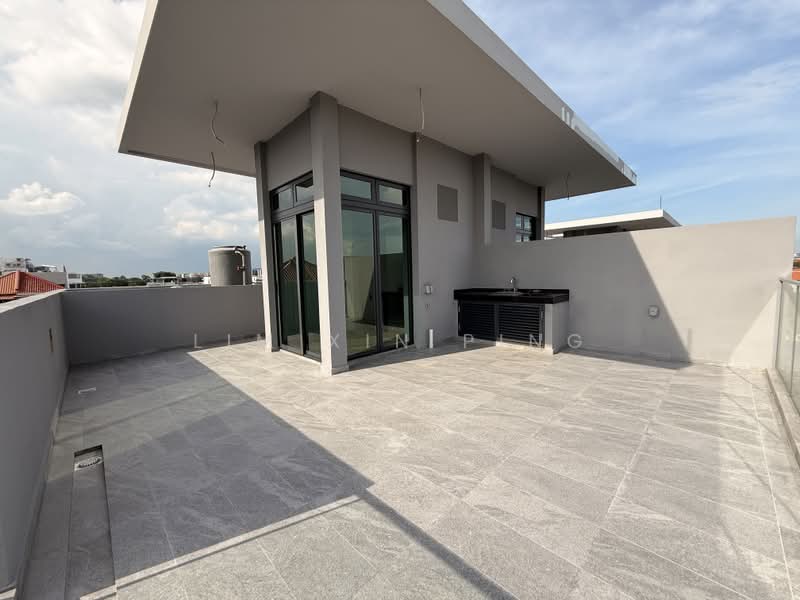 Belgravia Ace, 100 Belgravia Drive, 5 Bedrooms, 4,058 sqft, Semi-Detached House For Rent, by Lim Xin Ping, 500170161 - Roof Terrace - PropertyGuru.com.sg
