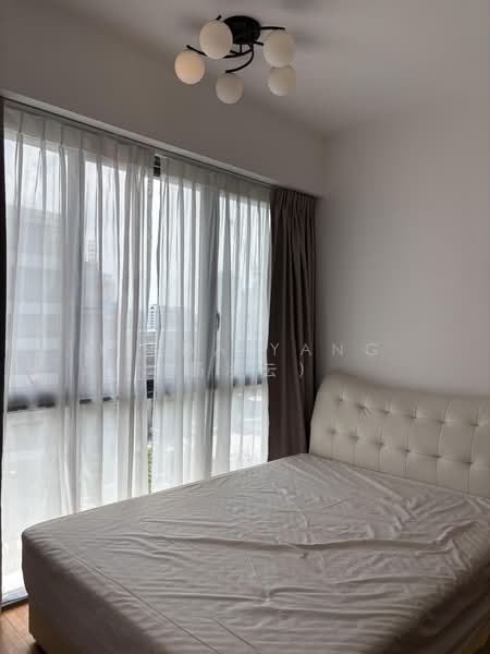 J Gateway, 2 Gateway Drive, Room Rental, 210 sqft, Condominium For Rent, by Linda Yang (杨凌云), 500170163 - Bedroom - PropertyGuru.com.sg