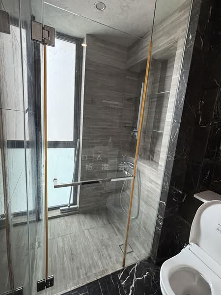J Gateway, 2 Gateway Drive, Room Rental, 210 sqft, Condominium For Rent, by Linda Yang (杨凌云), 500170163 - Bathroom - PropertyGuru.com.sg
