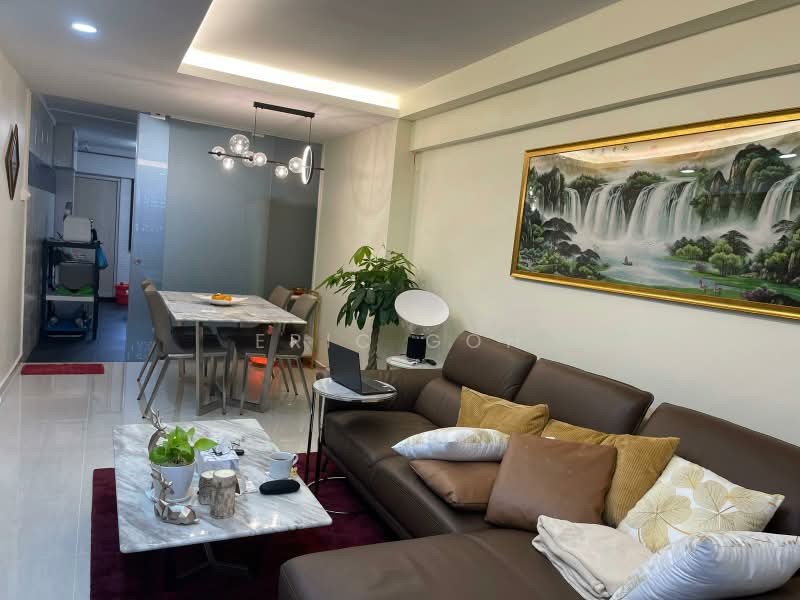 418 Ang Mo Kio Avenue 10, 418 Ang Mo Kio Avenue 10, 3 Bedrooms, 958 sqft, HDB Flat For Sale, by Eric Goh, 500170166 - Living Room - PropertyGuru.com.sg
