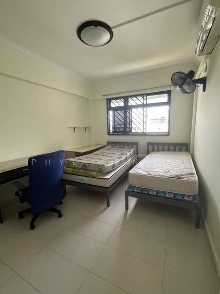 868 Yishun Street 81, 868 Yishun Street 81, 3 Bedrooms, 904 sqft, HDB Flat For Rent, by Phyllis Ngam, 500170167 - Bedroom - PropertyGuru.com.sg