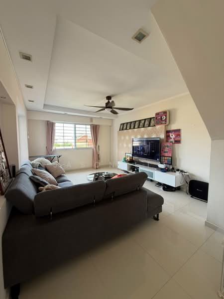 101 Pasir Ris Street 12, 101 Pasir Ris Street 12, 4 Bedrooms, 1,657 sqft, HDB Flat For Sale, by Jason Lim, 500170170 - Living Room - PropertyGuru.com.sg