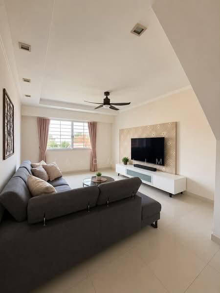 101 Pasir Ris Street 12, 101 Pasir Ris Street 12, 4 Bedrooms, 1,657 sqft, HDB Flat For Sale, by Jason Lim, 500170170 - Living Room - PropertyGuru.com.sg