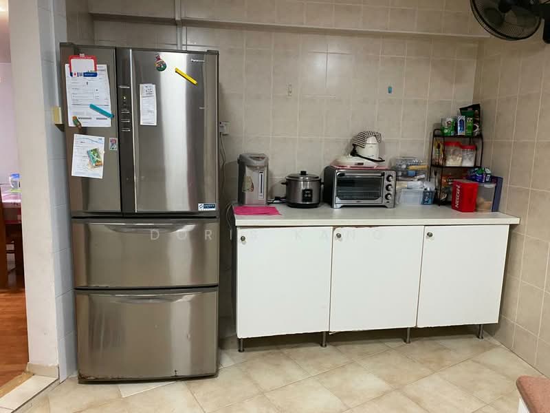 112 Bukit Batok West Avenue 6, 112 Bukit Batok West Avenue 6, 3 Bedrooms, 1,119 sqft, HDB Flat For Rent, by Doris Kang, 500170171 - Kitchen - PropertyGuru.com.sg