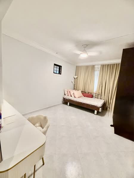 287A Jurong East Street 21, 287A Jurong East Street 21, 4 Bedrooms, 1,550 sqft, HDB Flat For Sale, by Azi Rahman, 500170174 - Bedroom - PropertyGuru.com.sg