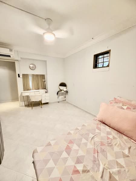 287A Jurong East Street 21, 287A Jurong East Street 21, 4 Bedrooms, 1,550 sqft, HDB Flat For Sale, by Azi Rahman, 500170174 - Bedroom - PropertyGuru.com.sg