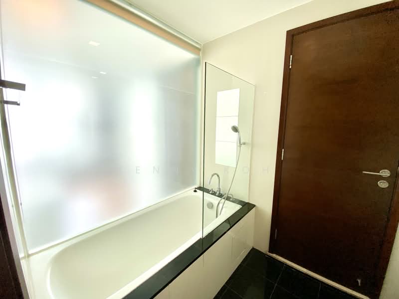 Shanghai One, 1 Shanghai Road, 1 Bedroom, 560 sqft, Apartment For Sale, by Kenny Koh, 500170181 - Bathroom - PropertyGuru.com.sg