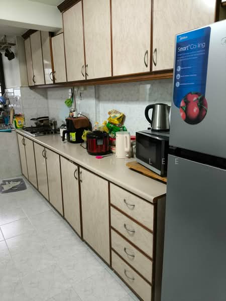 117 Lorong 1 Toa Payoh, 117 Lorong 1 Toa Payoh, Room Rental, 200 sqft, HDB Flat For Rent, by Jasmine Lee T W, 500170183 - Kitchen - PropertyGuru.com.sg