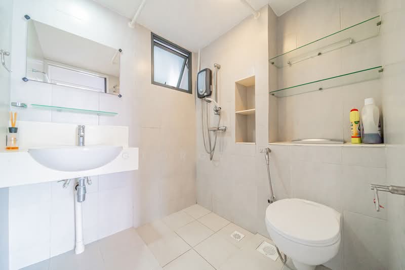 Pinnacle @ Duxton, 1 Cantonment Road, 3 Bedrooms, 1,023 sqft, HDB Flat For Sale, by George Li, 500170185 - Bathroom - PropertyGuru.com.sg