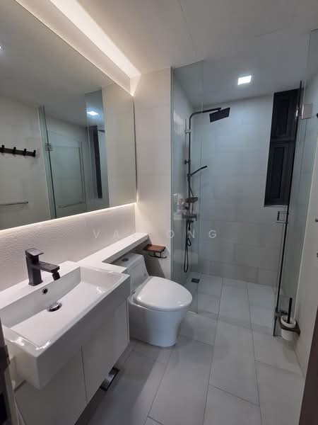 The Topiary, 11 Fernvale Lane, 3 Bedrooms, 904 sqft, Executive Condominium For Sale, by Val Ong, 500170186 - Bathroom - PropertyGuru.com.sg